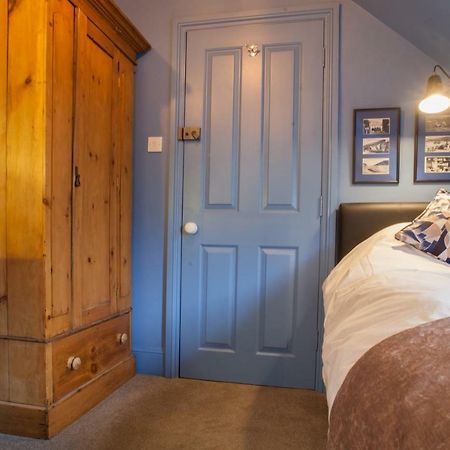 Hill View House Bed & Breakfast Дартмут Екстериор снимка