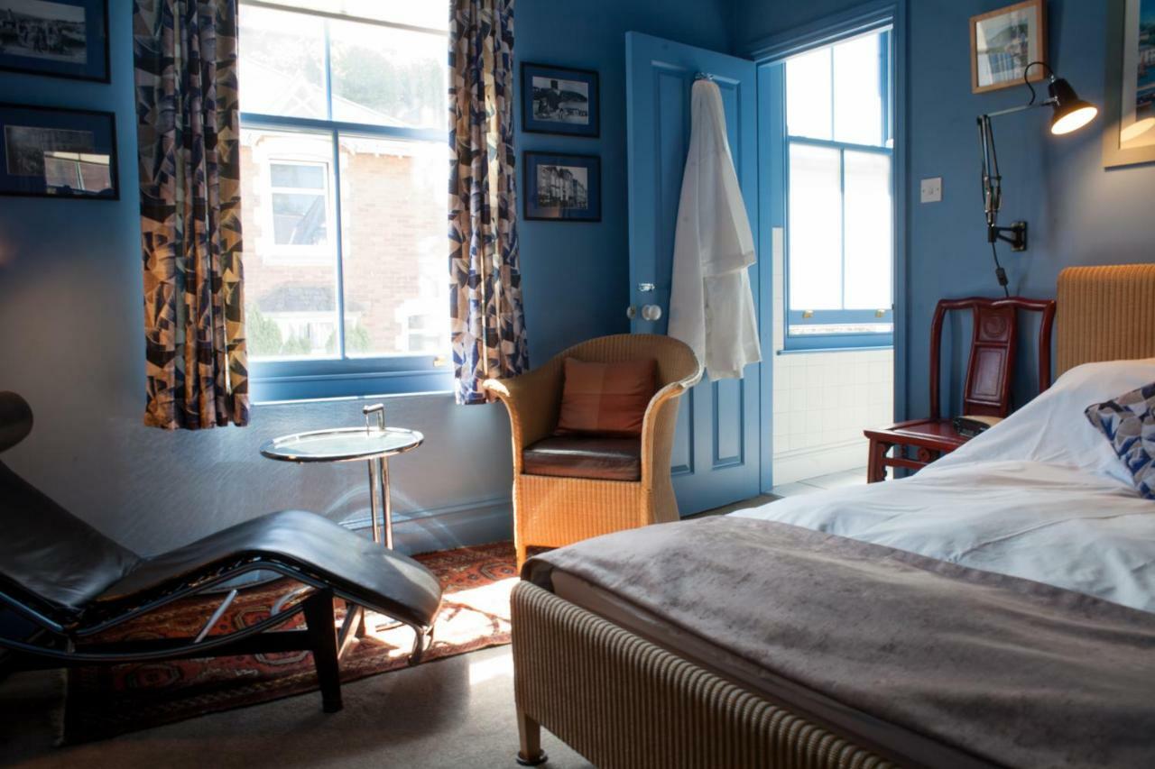 Hill View House Bed & Breakfast Дартмут Екстериор снимка