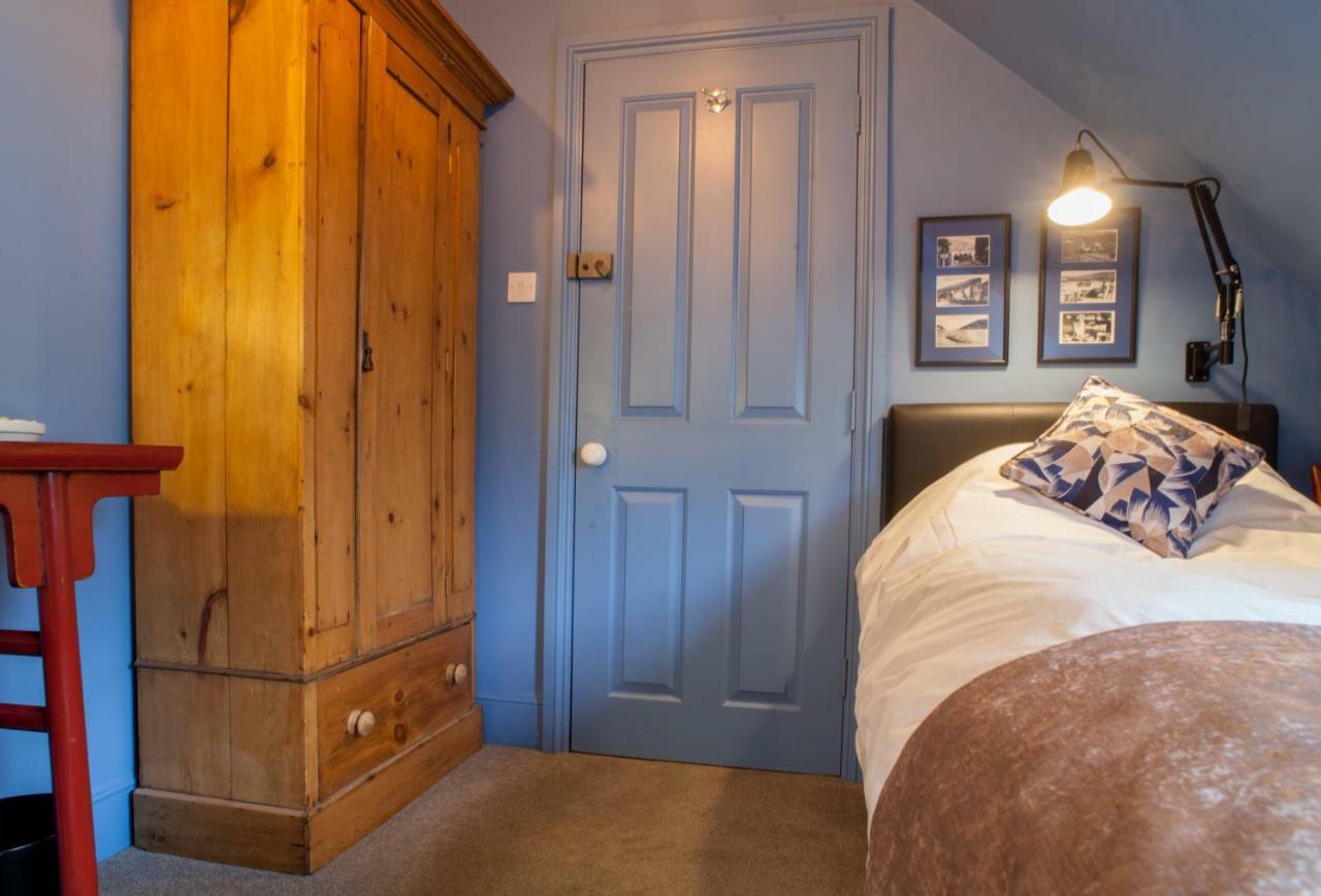 Hill View House Bed & Breakfast Дартмут Екстериор снимка